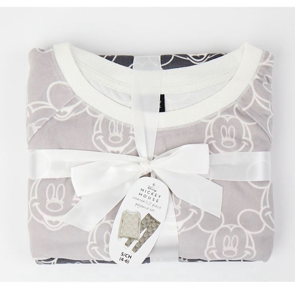 Disney Other - Disney Women’s Mickey Mouse 2 Piece Pajama Set